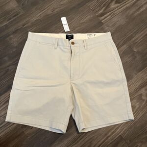 J. CREW Men's 7” Stretch Chino Shorts Light Beige Size 31 NEW
